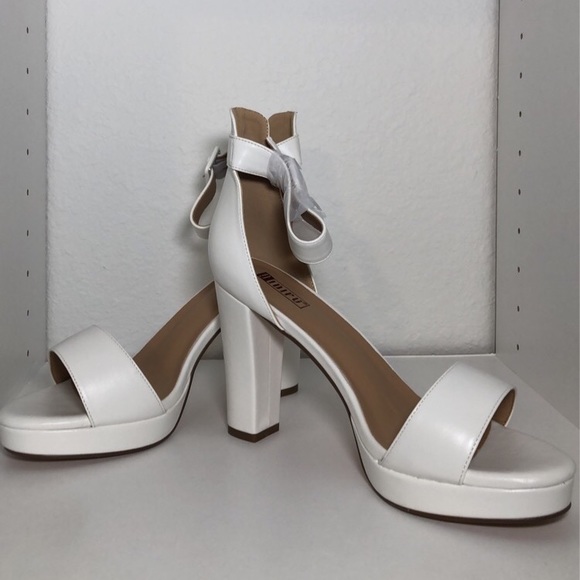 New! Women’s Size 10 White Block High Heel Open Toe - Picture 10 of 10